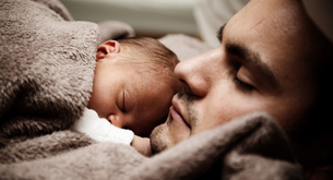 Quais são os primeiros cuidados que você deve prestar ao RN após o nascimento?